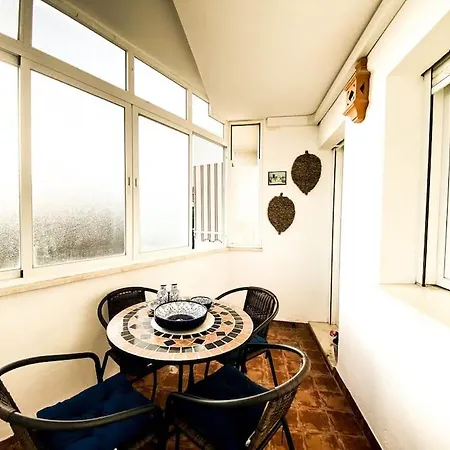 Del Mar 3 Bed Apartment *