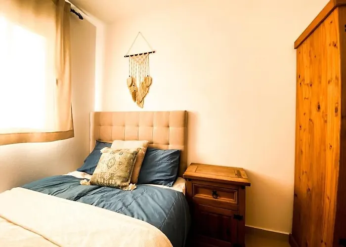 Del Mar 3 Bed Appartement *